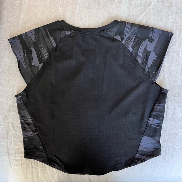 Alphalete Velocity Crop Tee - Picture 2 of 3